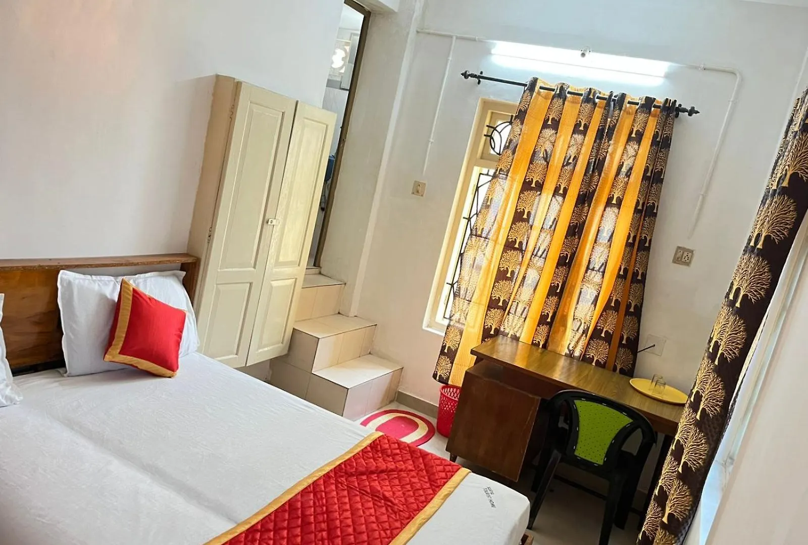 Surya Tourist Home Thiruvananthapuram Hotel