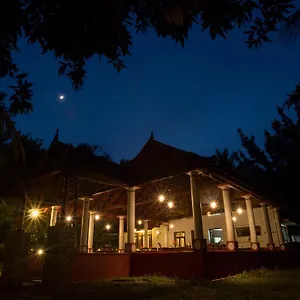 palmgrove-lake-resort.hotels-alappuzha.com/